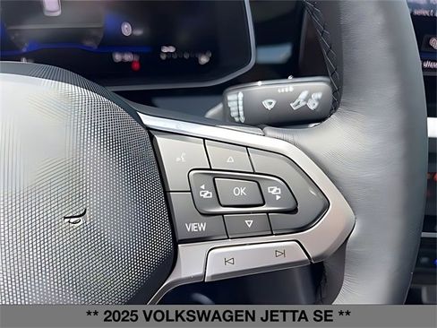 Used 2025 Volkswagen Jetta SE w/ Sunroof Package image 17