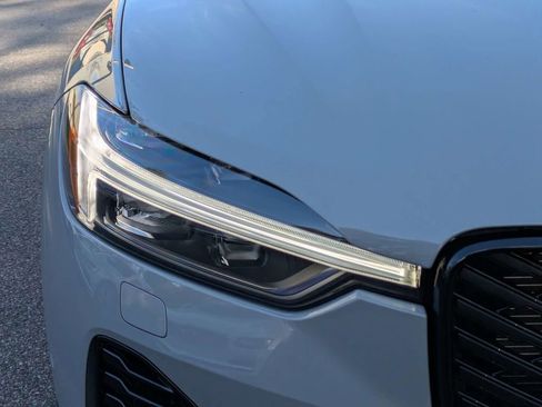 New 2026 Volvo XC60 T8 Ultra w/ Protection Package Premier AWD/4WD image 9