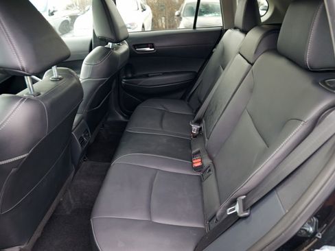 Used 2022 Toyota Corolla Cross XLE image 24