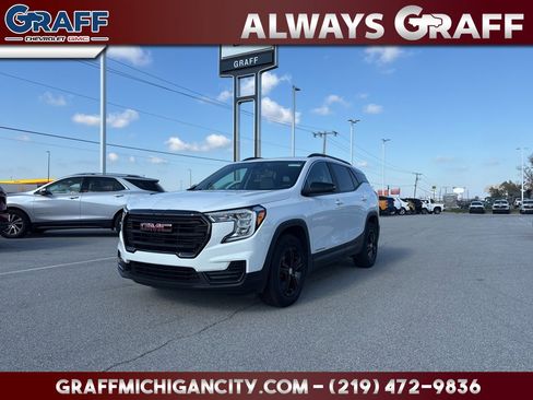 Used 2023 GMC Terrain SLE w/ Driver Convenience Package image 1