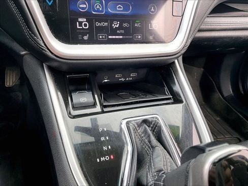 Used 2020 Subaru Outback Limited image 24