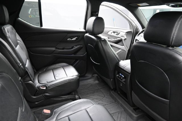 Used 2023 Chevrolet Traverse LT FWD image 32