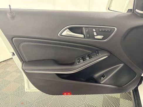 Used 2018 Mercedes-Benz GLA 250 4MATIC image 29