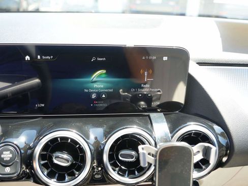 Used 2022 Mercedes-Benz GLA 250 image 26