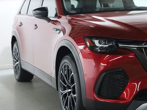 Certified 2025 MAZDA CX-70 Plug-In Hybrid w/ Premium Pkg image 5