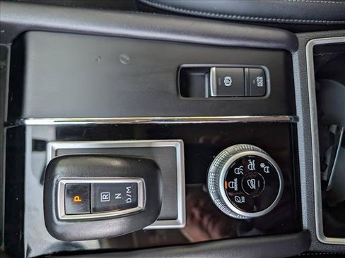 Used 2024 Mitsubishi Outlander SE FWD image 29