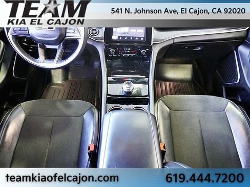 Used 2022 Jeep Grand Cherokee L Laredo image 22