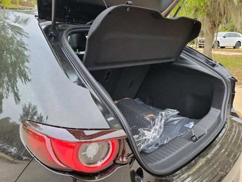 New 2026 MAZDA MAZDA3 2.5 S Hatchback w/ Premium Pkg FWD image 10