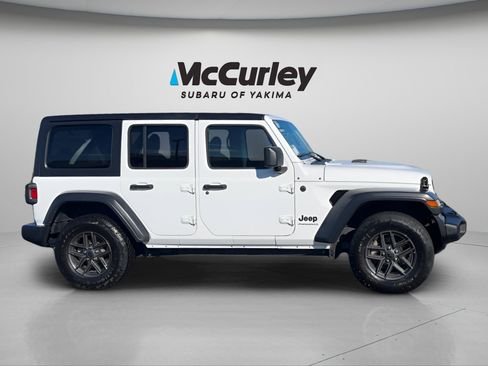 Used 2024 Jeep Wrangler Sport S image 6