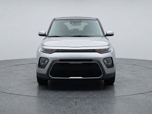 Used 2025 Kia Soul LX w/ LX Technology Package FWD image 2