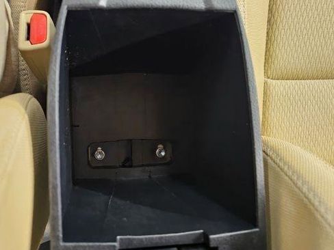 Used 2017 Toyota Corolla LE w/ LE Premium Package image 21