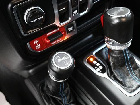 Used 2022 Jeep Wrangler Unlimited Rubicon 4xe w/ Dual Top Group image 29