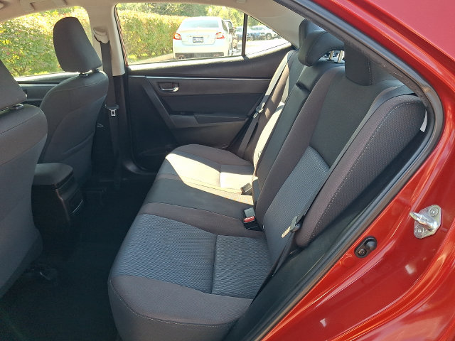 Used 2018 Toyota Corolla LE FWD image 10