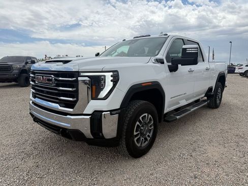 Used 2024 GMC Sierra 2500 SLT w/ SLT Convenience Package AWD/4WD image 5