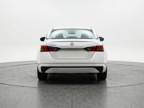 Used 2025 Nissan Altima 2.5 SV image 6