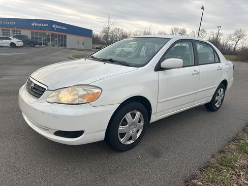 Used 2005 Toyota Corolla LE image 2