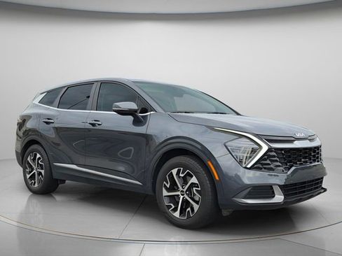 Used 2025 Kia Sportage EX FWD image 8