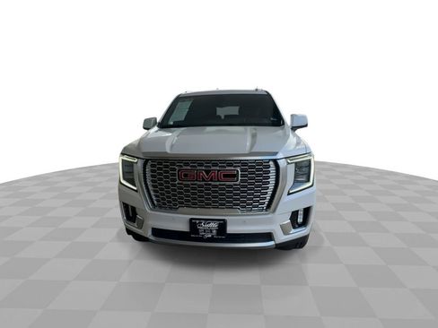 Certified 2022 GMC Yukon XL Denali w/ Denali Ultimate Package image 3