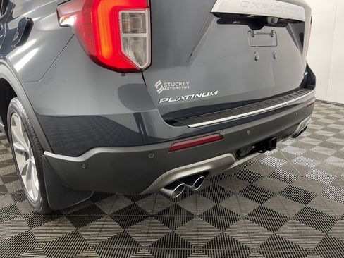 Used 2022 Ford Explorer Platinum w/ Equipment Group 601A image 7
