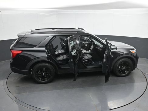 Used 2023 Ford Explorer XLT w/ Equipment Group 202A AWD/4WD image 50