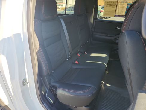 Used 2022 Nissan Frontier Pro-X image 38