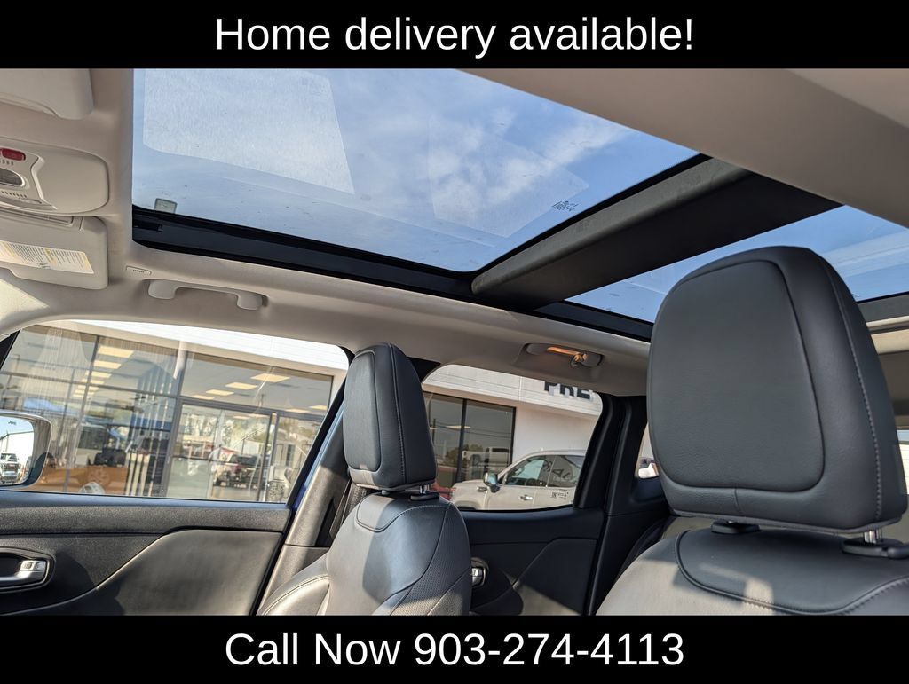Used 2020 Jeep Renegade Limited w/ UConnect 8.4 Nav Group AWD/4WD image 28