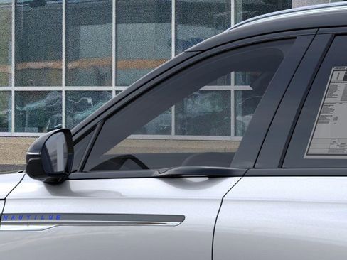 Used 2026 Lincoln Nautilus Reserve image 20