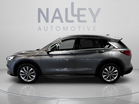 Used 2020 INFINITI QX50 Luxe w/ Navigation Package FWD image 2
