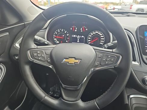 Used 2023 Chevrolet Malibu LT image 16