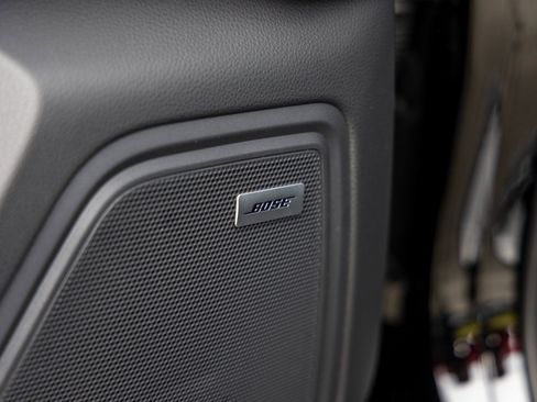 Certified 2025 Porsche Macan image 23