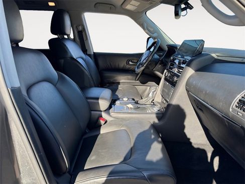 Used 2023 Nissan Armada SV image 15
