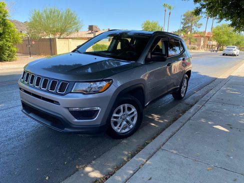 Used 2018 Jeep Compass Sport FWD image 11