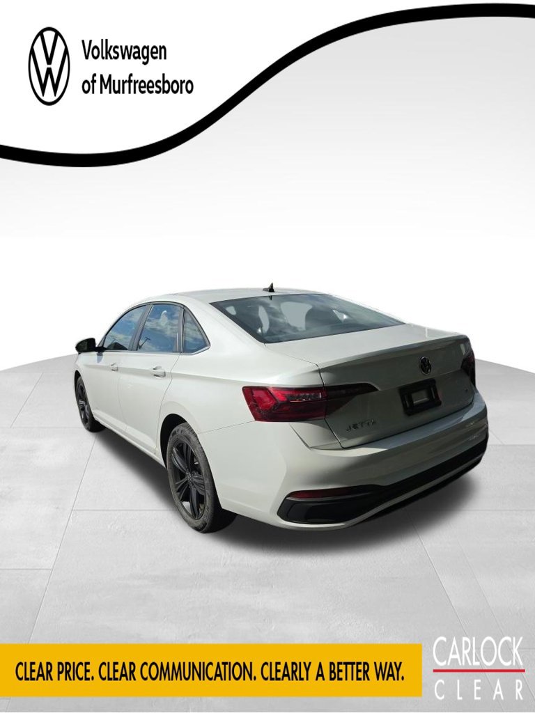 Used 2024 Volkswagen Jetta SE FWD image 4