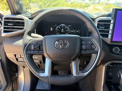 Used 2025 Toyota Sequoia Limited AWD/4WD image 22