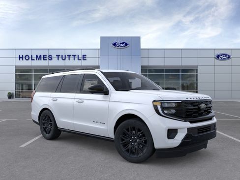 New 2026 Ford Expedition Platinum w/ Stealth Appearance Package AWD/4WD image 7