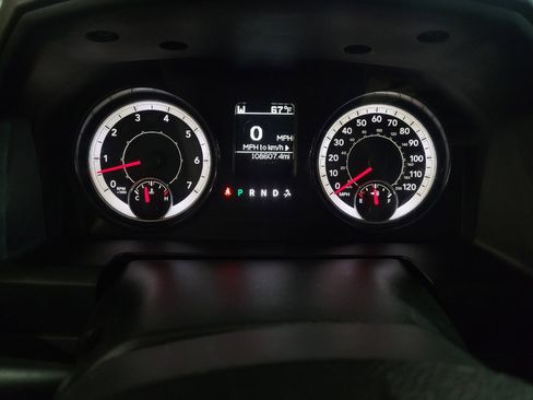 Used 2017 RAM 1500 Express image 23