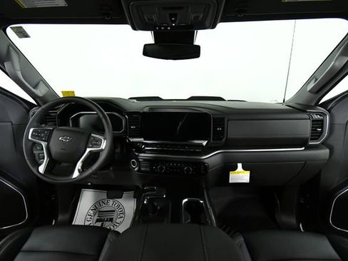 Used 2026 Chevrolet Silverado 1500 LT Trail Boss w/ Convenience Package II image 18