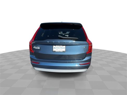 Used 2022 Volvo XC90 T6 Momentum w/ Protection Package image 7