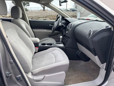 Used 2015 Nissan Rogue S image 16