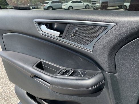 Certified 2024 Ford Edge SE w/ Black Appearance Package image 21