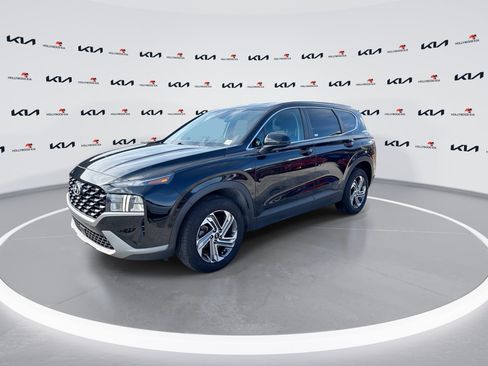 Used 2021 Hyundai Santa Fe SE FWD image 4