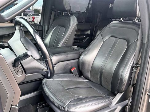 Used 2021 Ford Expedition Max Limited image 8