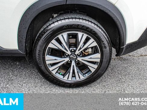 Used 2023 Nissan Rogue SV AWD/4WD image 15