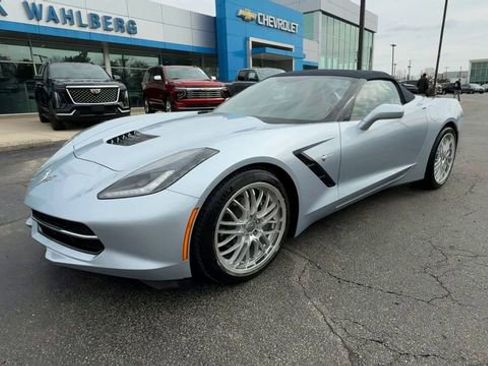 Used 2017 Chevrolet Corvette Stingray Convertible w/ 1LT image 4