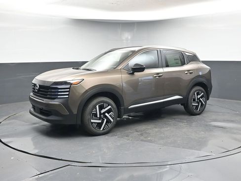 New 2026 Nissan Kicks SV image 8