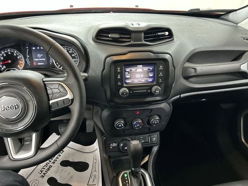 Used 2018 Jeep Renegade Sport w/ Power & Air Group image 18