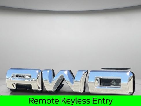 Used 2022 Ford Escape Titanium image 9