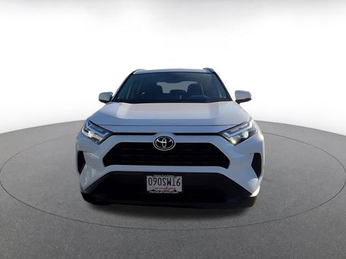 Used 2025 Toyota RAV4 XLE image 4