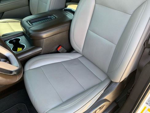 Used 2021 GMC Yukon XL SLT w/ SLT Premium Package AWD/4WD image 30