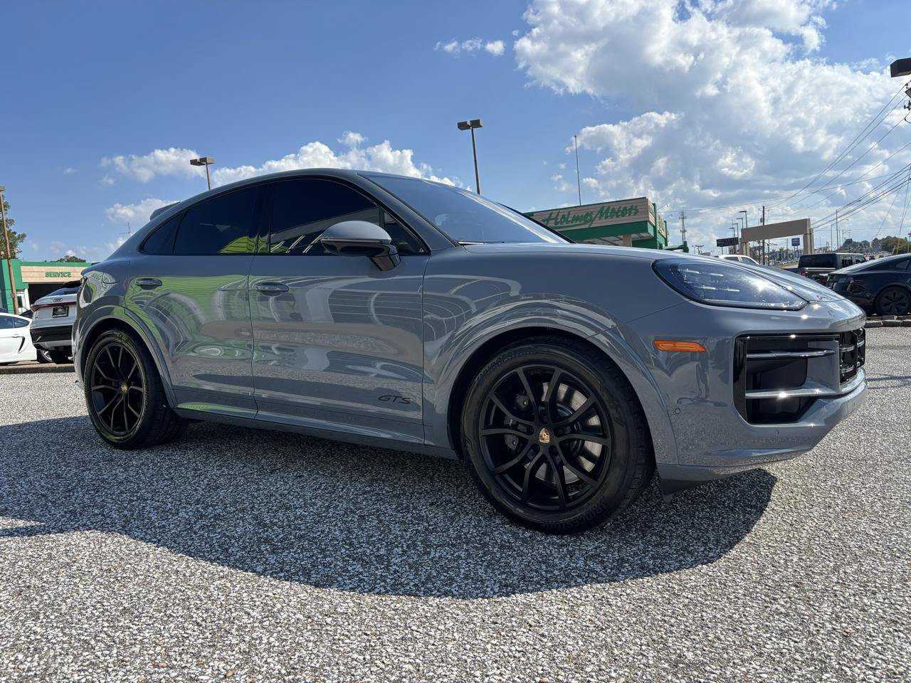 Used 2025 Porsche Cayenne GTS AWD/4WD image 8